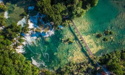 克尔卡的造物主&nbsp;&nbsp;|&nbsp;&nbsp;克尔卡国家公园的斯克拉丁斯基布克瀑布, 克罗地亚 (&copy; Amazing Aerial Agency/Adobe Stock) - 2026/05/09